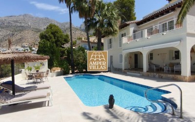 Exclusiva villa, rodeada de privacidad y naturaleza